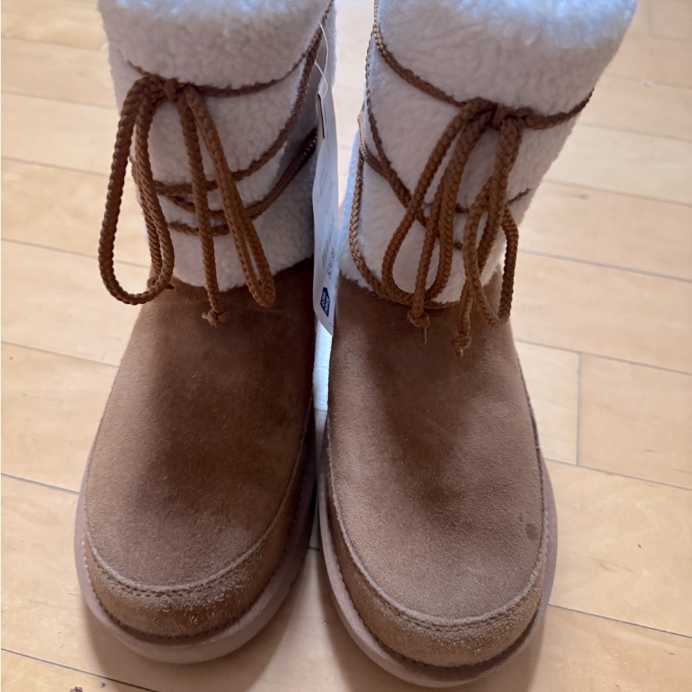 Kookaburra by UGG new with tags